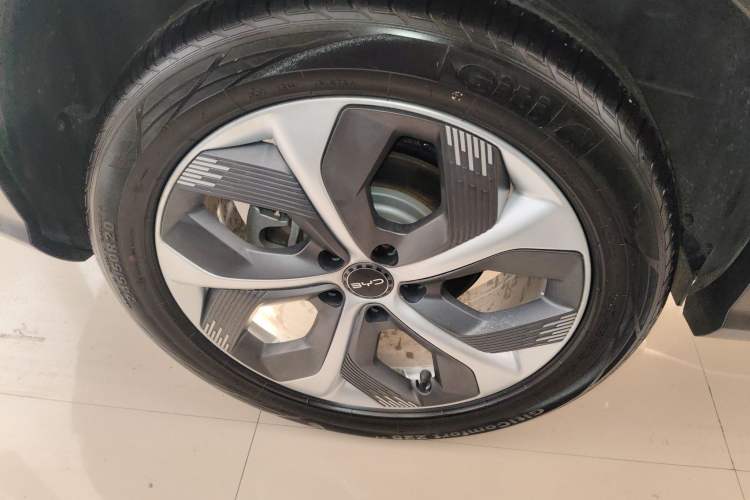Used BYD Frigate 07 2024 Honor Edition DM-i 100KM Prestige Model Right Rear Wheel Hub