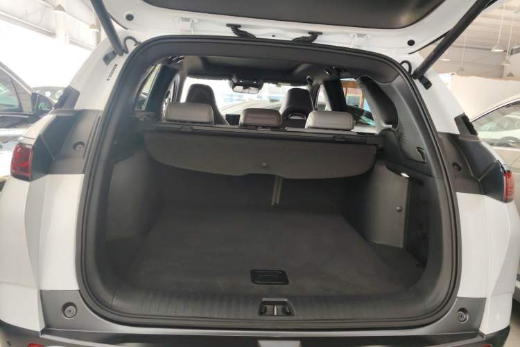 Used BYD Frigate 07 2024 Honor Edition DM-i 100KM Prestige Model Trunk