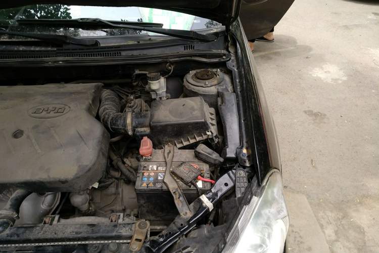 Used BYD G3 2010 1.5L Manual Zunya GS-i Engine Bay Left