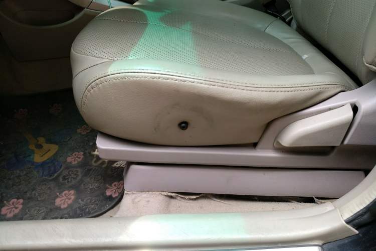 Used BYD G3 2010 1.5L Manual Zunya GS-i Left Front Seat