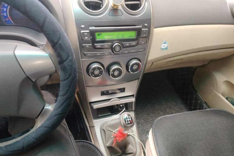 Used BYD G3 2011 Smart Tech Version 1.5L Manual Luxury Edition Audio And AC Panel
