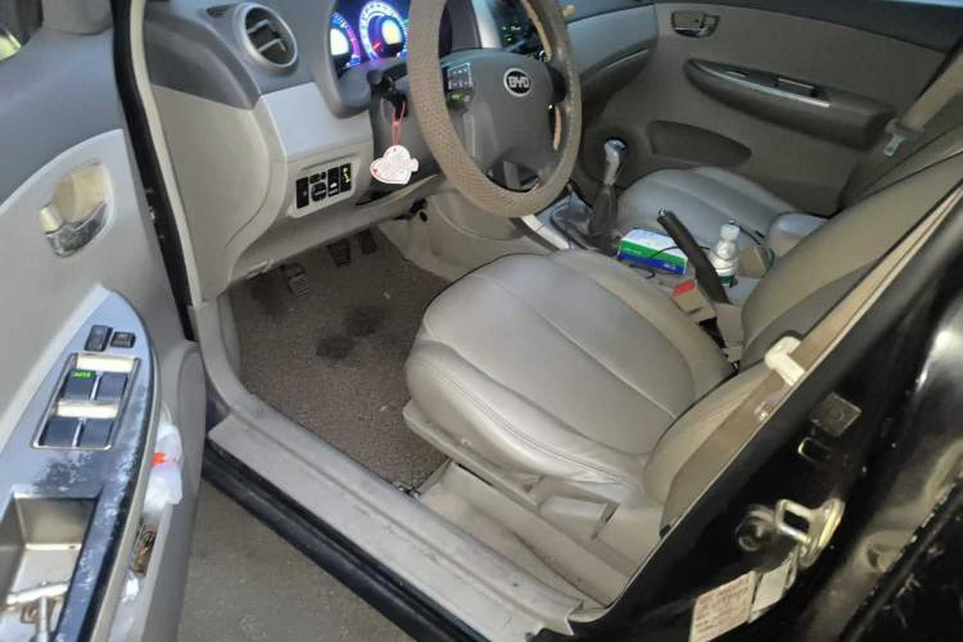 Used BYD G3 2011 Smart Edition 1.5L Manual - Xinya Trim Driver Seat