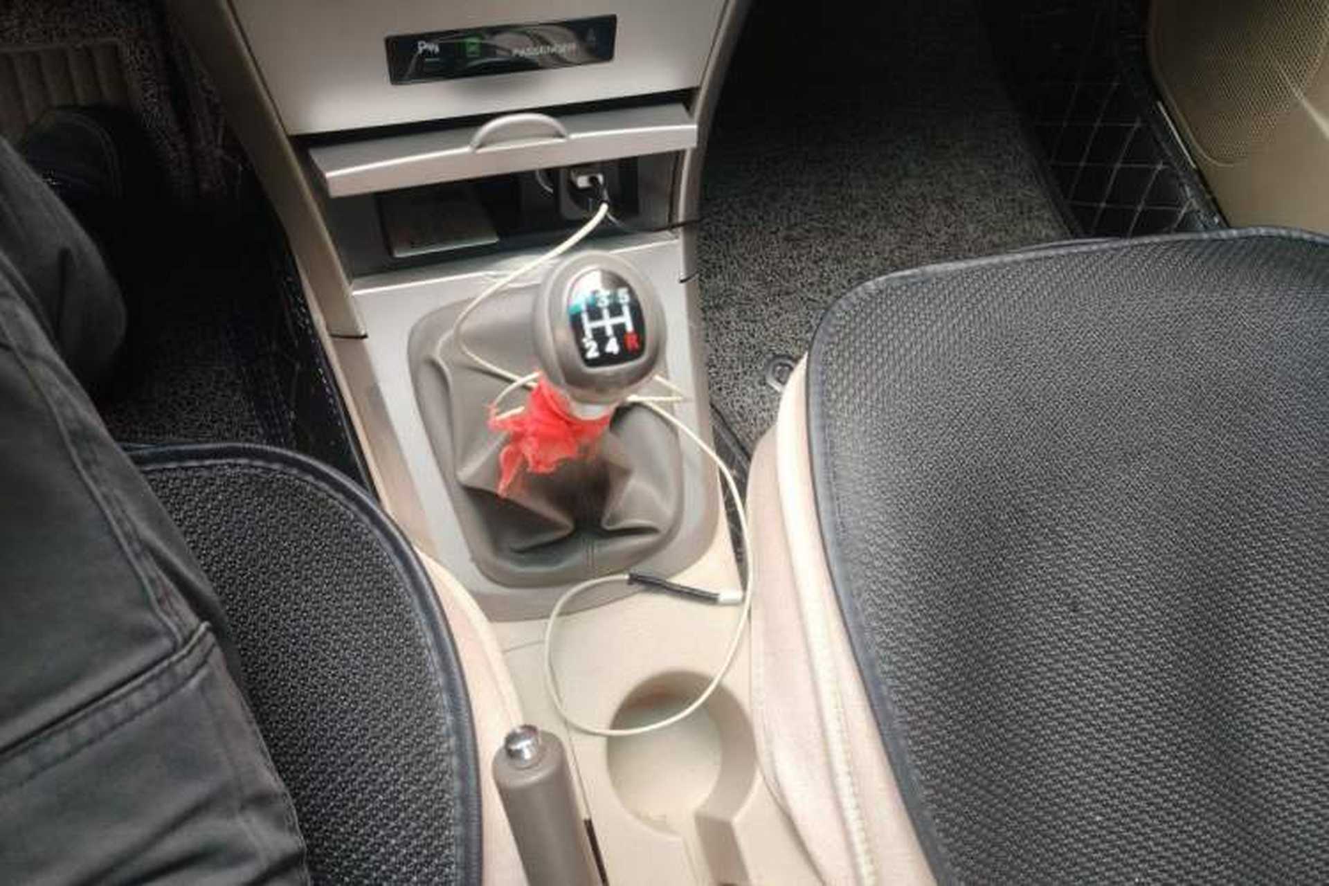 Used BYD G3 2011 Smart Tech Version 1.5L Manual Luxury Edition Gear Lever