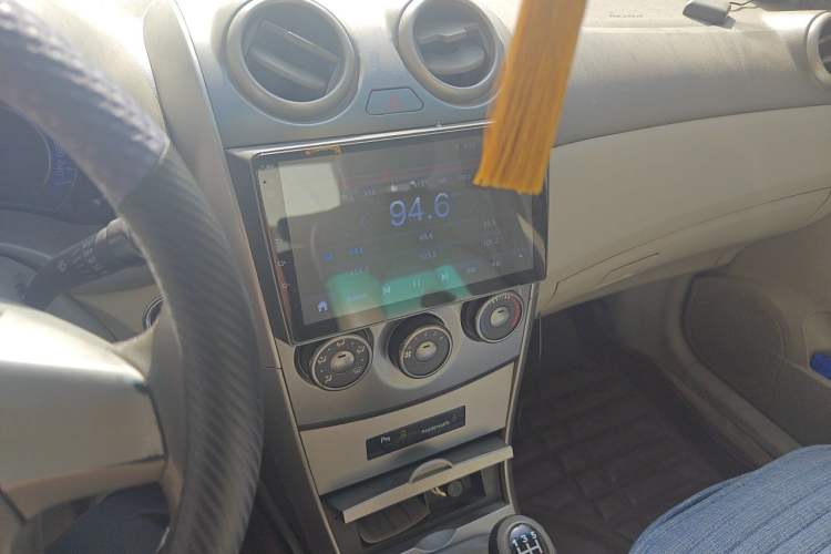 Used BYD G3 2011 Smart Tech Version 1.5L Manual Luxury Edition Audio And AC Panel
