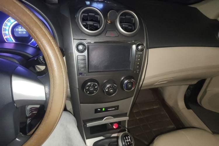Used BYD G3 2012 1.5L Manual Luxury Edition Audio And AC Panel