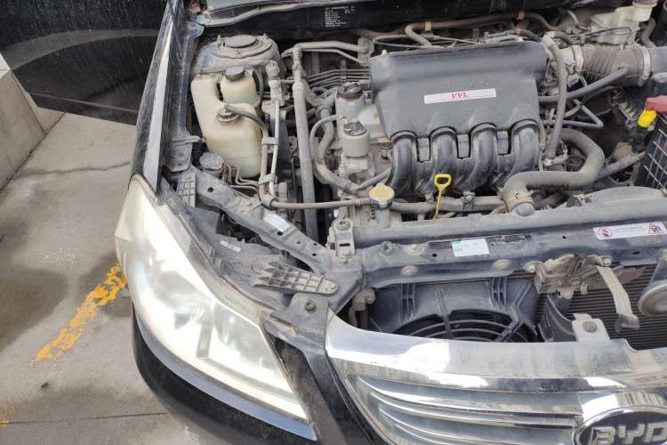 Used BYD G3 2012 1.5L Manual Luxury Edition Engine Bay Right