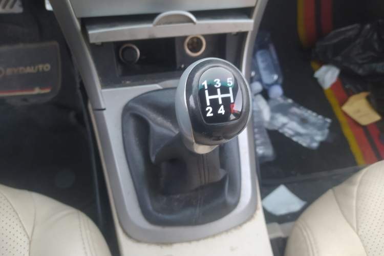 Used BYD G3 2012 1.5L Manual Luxury Edition Gear Lever