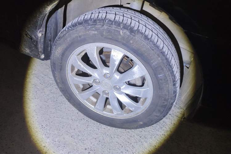 Used BYD G3 2012 1.5L Manual Luxury Edition Right Front Wheel Hub