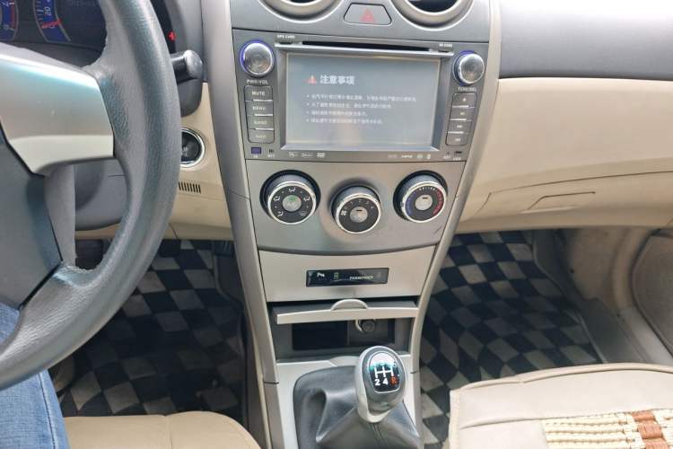 Used BYD G3 2012 1.5L Manual Luxury Edition Audio And AC Panel