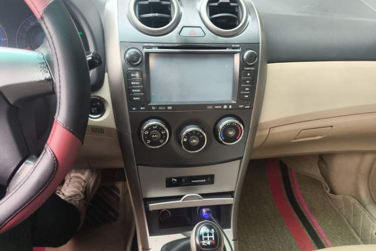 Used BYD G3 2012 1.5L Manual Luxury Edition Audio And AC Panel