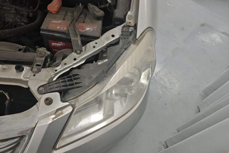 Used BYD G3 2012 1.5L Manual Luxury Edition Engine Bay Left