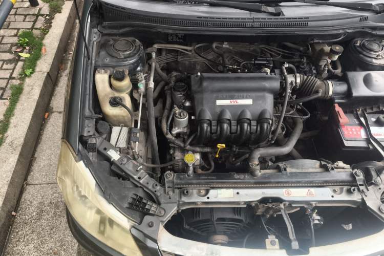 Used BYD G3 2012 1.5L Manual Luxury Edition Engine Bay Right