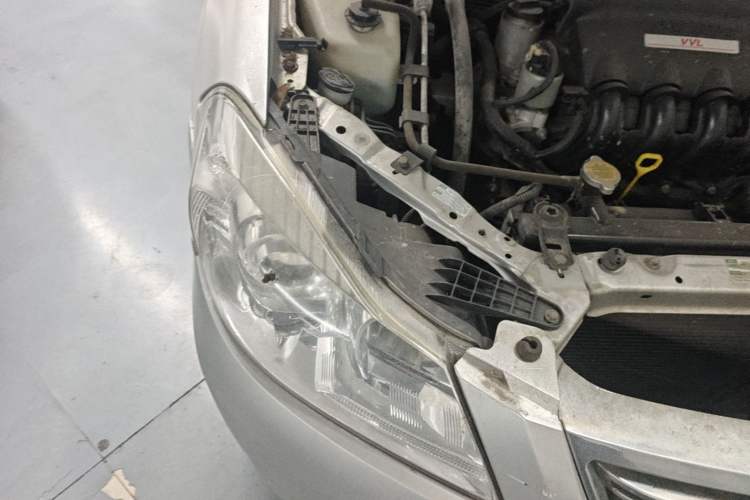 Used BYD G3 2012 1.5L Manual Luxury Edition Engine Bay Right