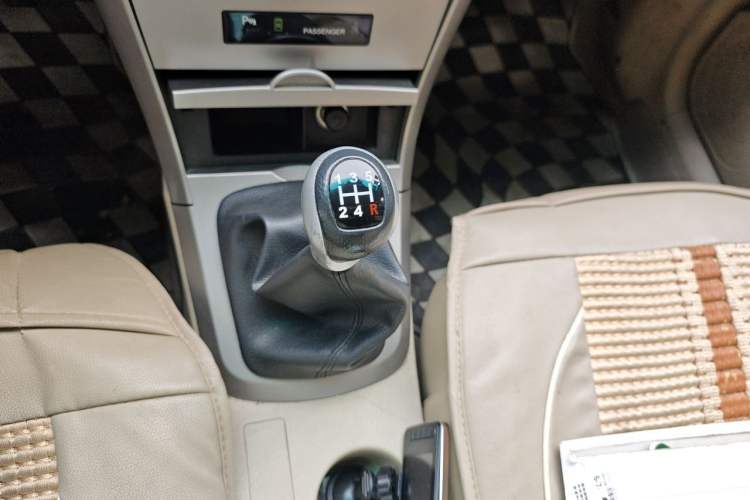 Used BYD G3 2012 1.5L Manual Luxury Edition Gear Lever