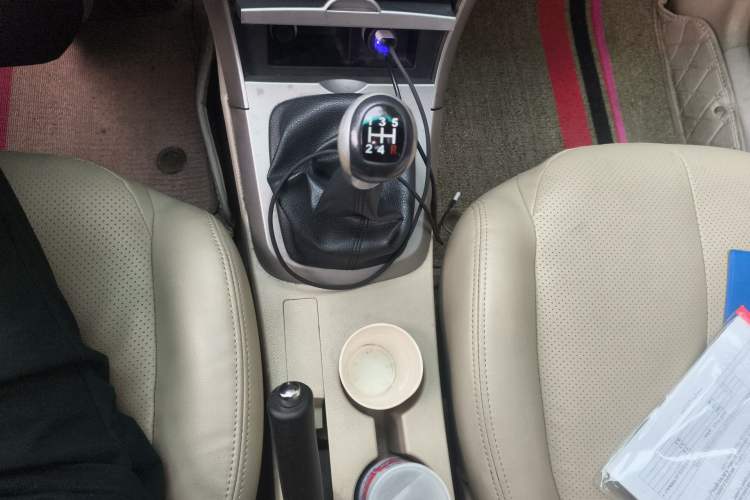 Used BYD G3 2012 1.5L Manual Luxury Edition Gear Lever