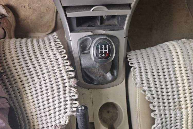 Used BYD G3 2012 1.5L Manual Luxury Edition Gear Lever