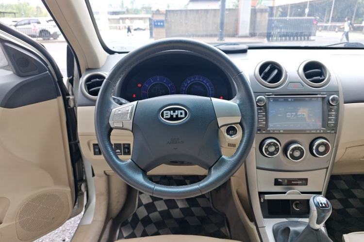 Used BYD G3 2012 1.5L Manual Luxury Edition Steering Wheel