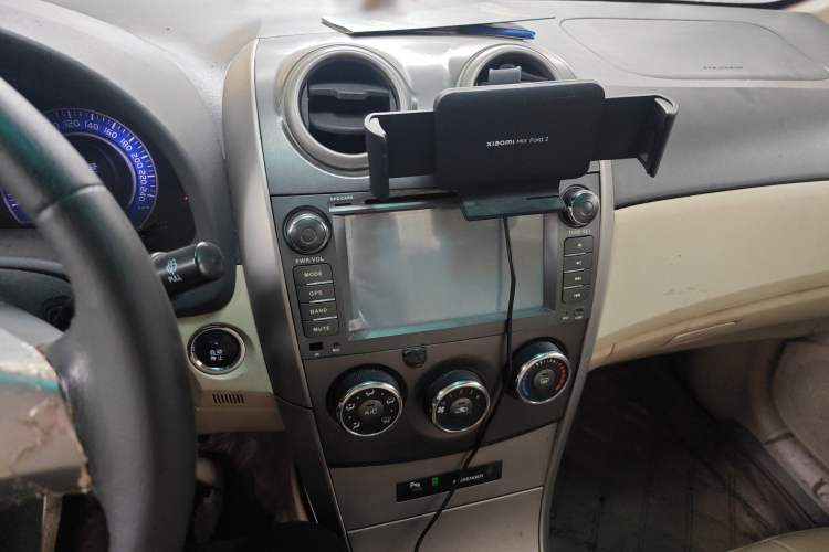 Used BYD G3 2012 1.5L Manual Luxury Edition Audio And AC Panel