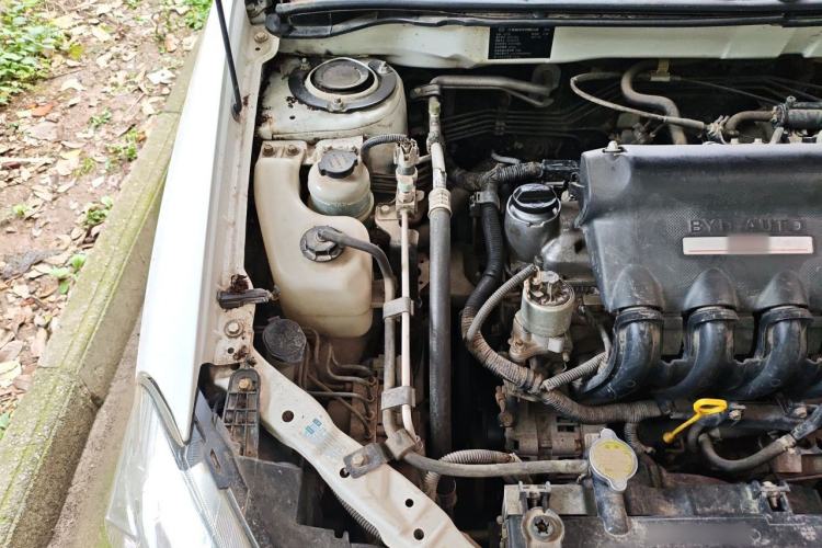 Used BYD G3 2012 1.5L Manual Luxury Edition Engine Bay Right