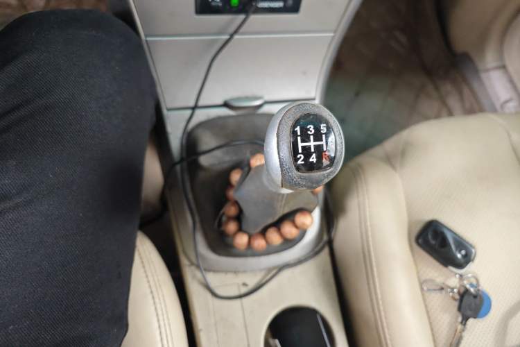 Used BYD G3 2012 1.5L Manual Luxury Edition Gear Lever