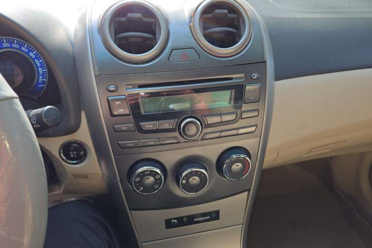 Used BYD G3R 2011 1.5L Manual Shangya Edition Audio And AC Panel
