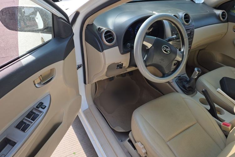 Used BYD G3R 2011 1.5L Manual Shangya Edition Driver Seat