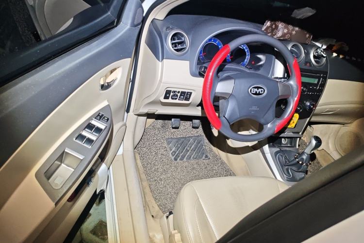 Used BYD G3R 2011 1.5L Manual Shangya Edition Driver Seat