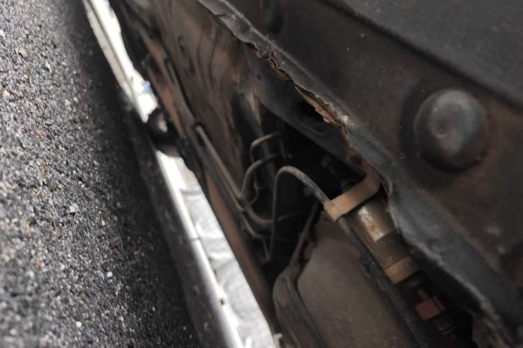 Used BYD G5 2014 1.5TID Automatic Prestige Model Chassis Rear Left