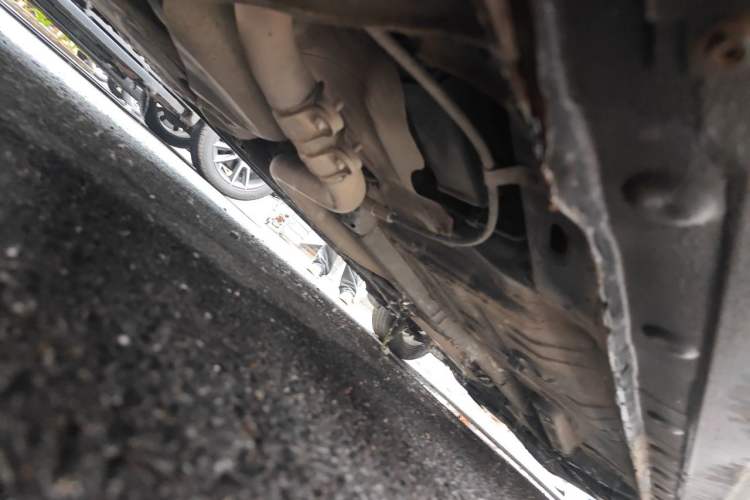 Used BYD G5 2014 1.5TID Automatic Prestige Model Chassis Rear Right