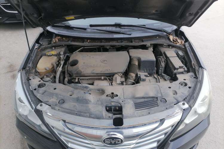 Used BYD G5 2014 1.5TID Automatic Prestige Model Engine Bay