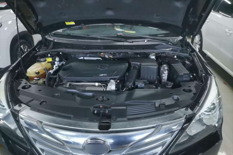 Used BYD G5 2014 1.5TI Manual Luxury Edition Engine Bay