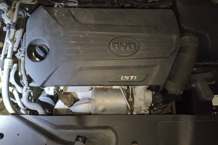Used BYD G5 2014 1.5TI Manual Luxury Edition Engine Bay