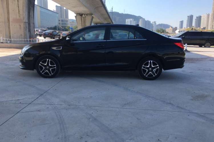 Used BYD G5 2014 1.5TID Automatic Prestige Model Exterior 3