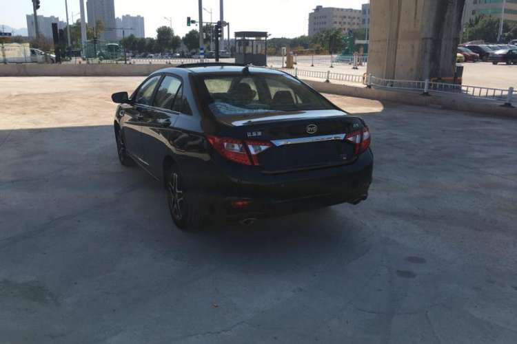Used BYD G5 2014 1.5TID Automatic Prestige Model Exterior 4