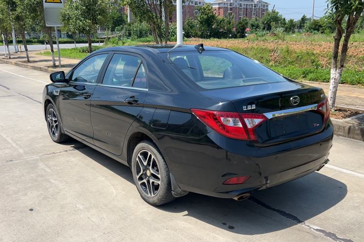 Used BYD G5 2014 1.5TI Manual Luxury Edition Exterior 5