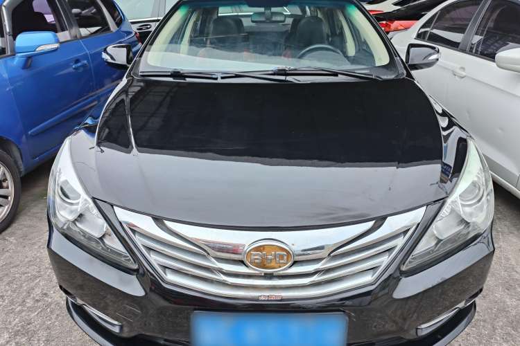 Used BYD G5 2014 1.5TID Automatic Prestige Model Exterior 5
