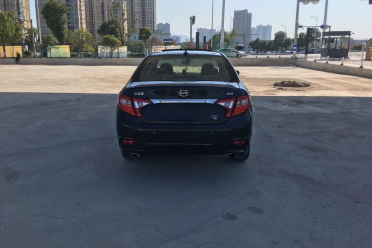 Used BYD G5 2014 1.5TID Automatic Prestige Model Exterior 6