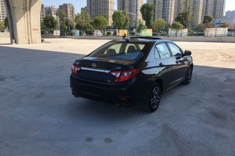 Used BYD G5 2014 1.5TID Automatic Prestige Model Exterior 7