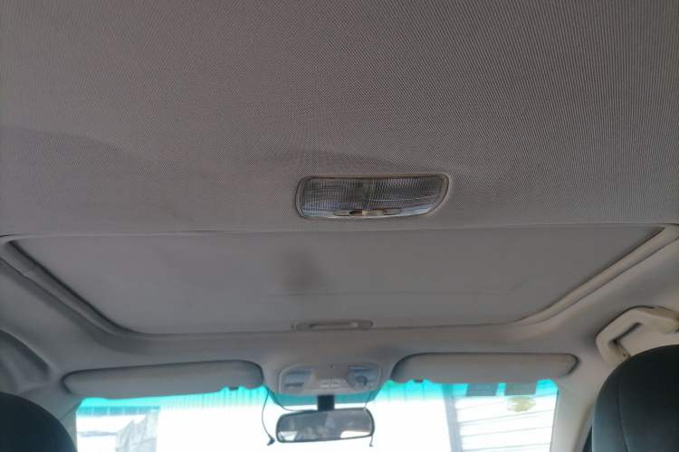 Used BYD G5 2014 1.5TID Automatic Prestige Model Headliner
