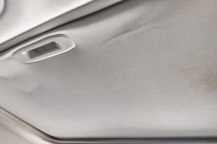 Used BYD G5 2014 1.5TI Manual Luxury Edition Headliner