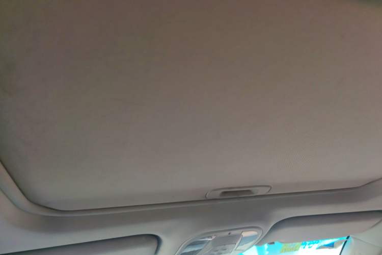 Used BYD G5 2014 1.5TID Automatic Prestige Model Headliner