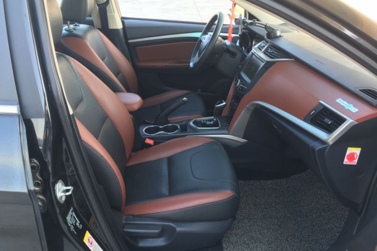 Used BYD G5 2014 1.5TID Automatic Prestige Model Interior 8