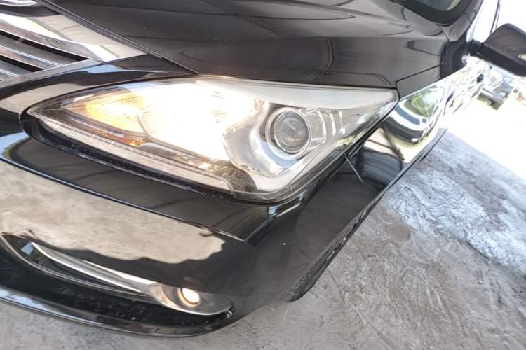 Used BYD G5 2014 1.5TI Manual Luxury Edition Left Front Headlight
