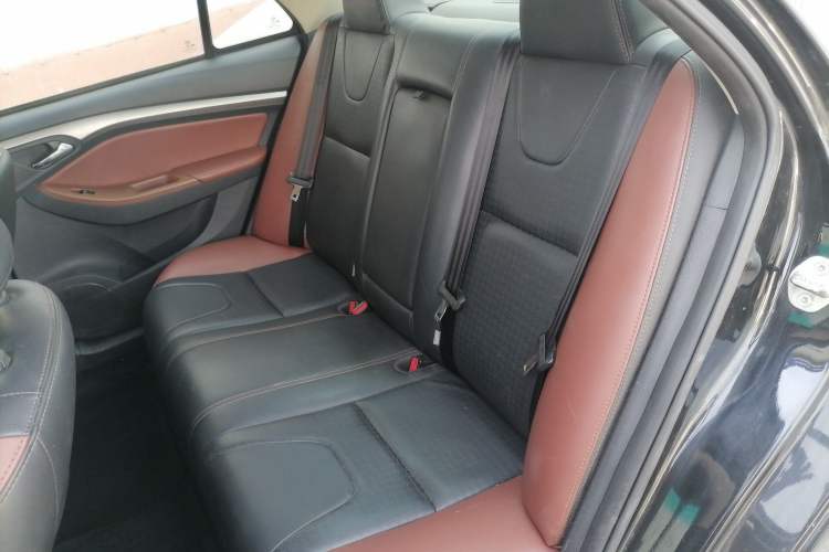 Used BYD G5 2014 1.5TID Automatic Prestige Model Left Rear Seat