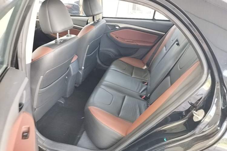 Used BYD G5 2014 1.5TI Manual Luxury Edition Left Rear Seat