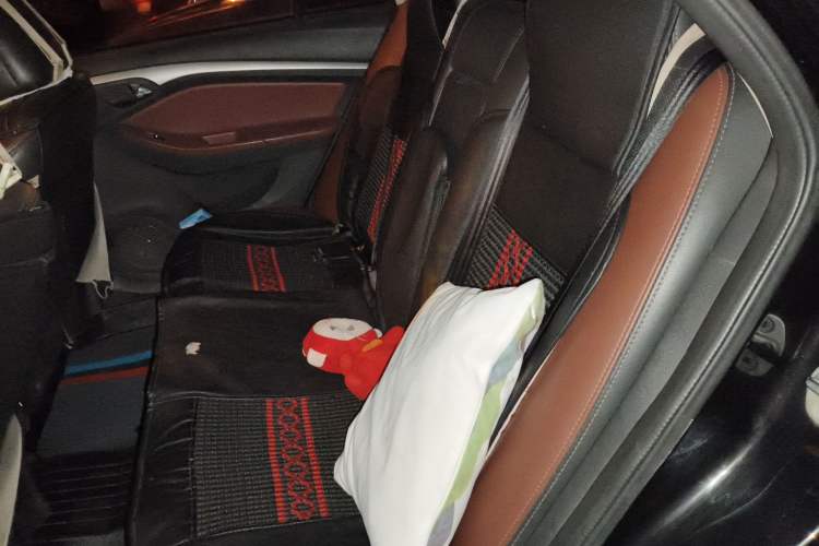 Used BYD G5 2014 1.5TI Manual Luxury Edition Left Rear Seat