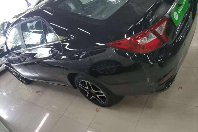 Used BYD G5 2014 1.5TI Manual Luxury Edition Left Side