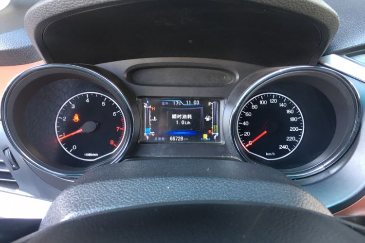 Used BYD G5 2014 1.5TID Automatic Prestige Model Odometer Close Up