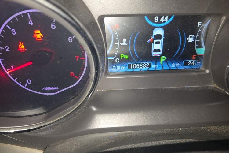 Used BYD G5 2014 1.5TID Automatic Prestige Model Odometer Close Up