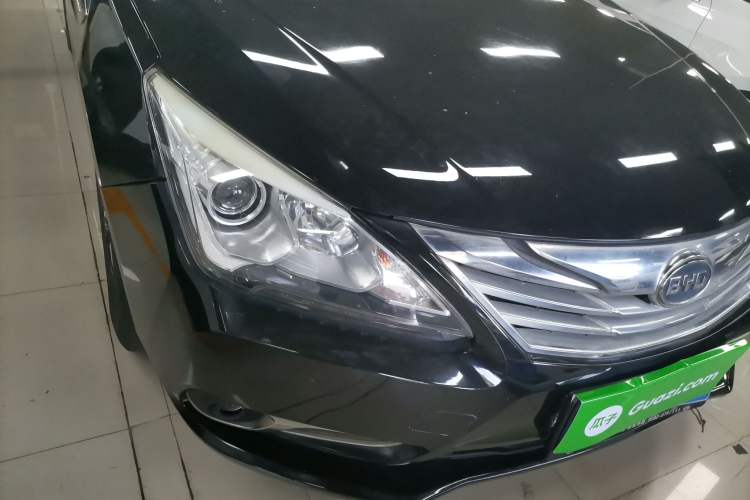 Used BYD G5 2014 1.5TI Manual Luxury Edition Right Front Headlight